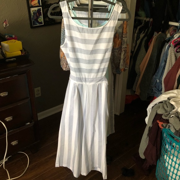 ⭐️LAST ONE⭐️European inspired jumpsuit! NWT! - Picture 3 of 5